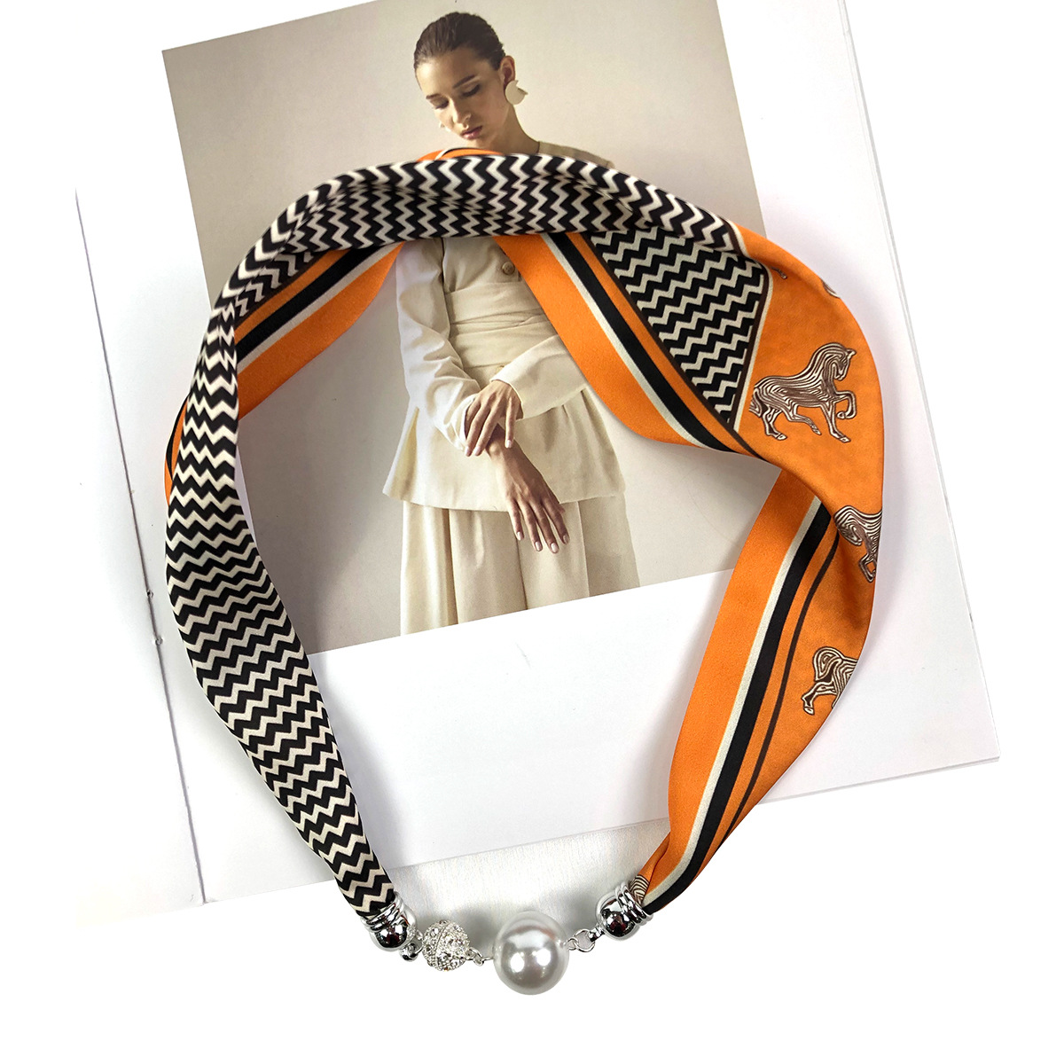 One-piece consignment cross-border exclusive summer fashionable and versatile silk pearl necklaces, silk scarves, buckles and scarves factory wholesale pic 6