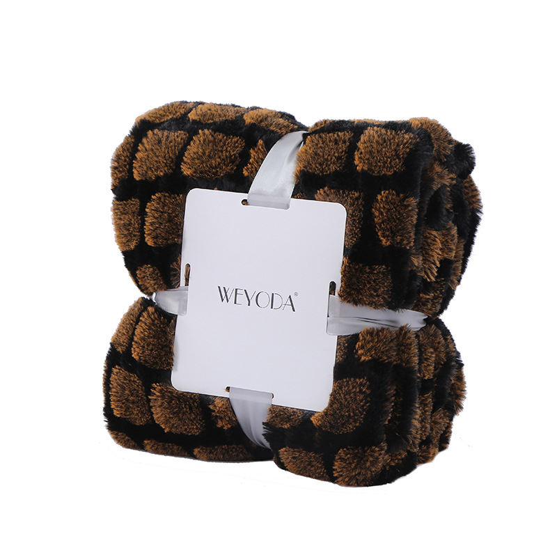 Self-developed Dongxinda winter thickened imitation rabbit fur carpet for home bed warmth, foldable lazy sofa blanket, living room home carpet pic 6