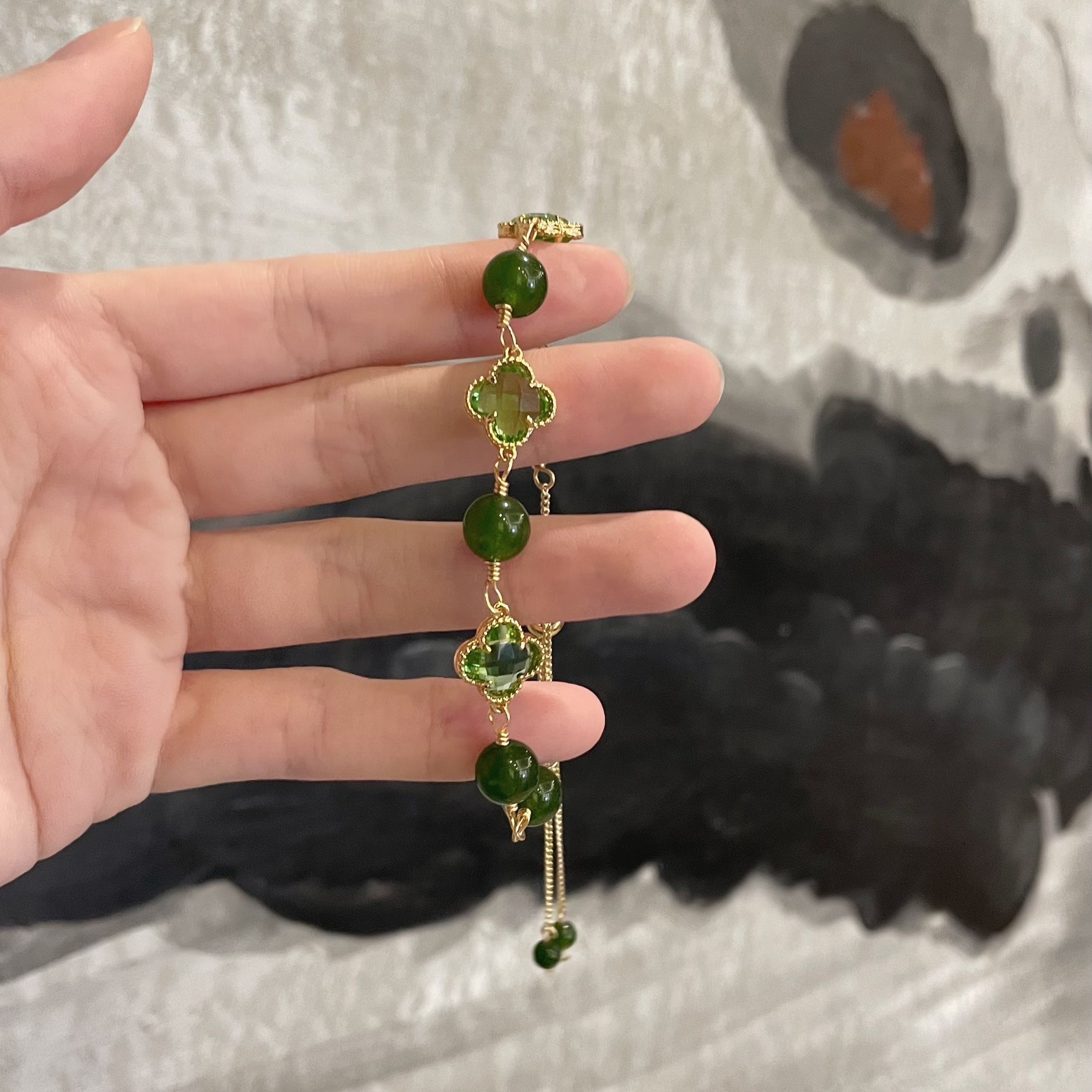 Natural crystal bracelet, four-leaf clover, natural amethyst bracelet, strawberry crystal white crystal, fashionable, light luxury and high-end feel pic 28