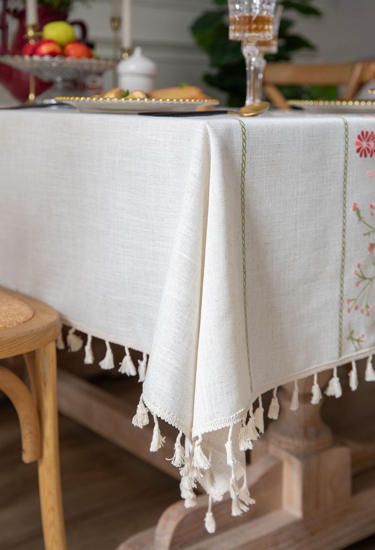 Cross-border plain thickened tablecloth, fresh white Japanese-embroidered flower Western tablecloth, party Japanese table mat pic 12