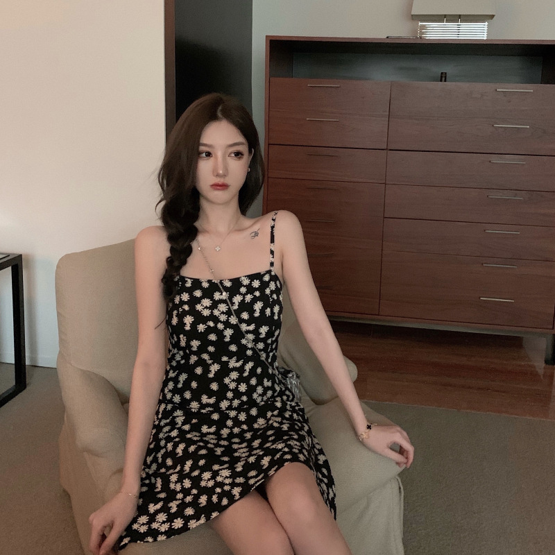 2020新款夏季小雏菊印花少女露肩雪纺吊带裙中长款系带显瘦连衣裙详情3