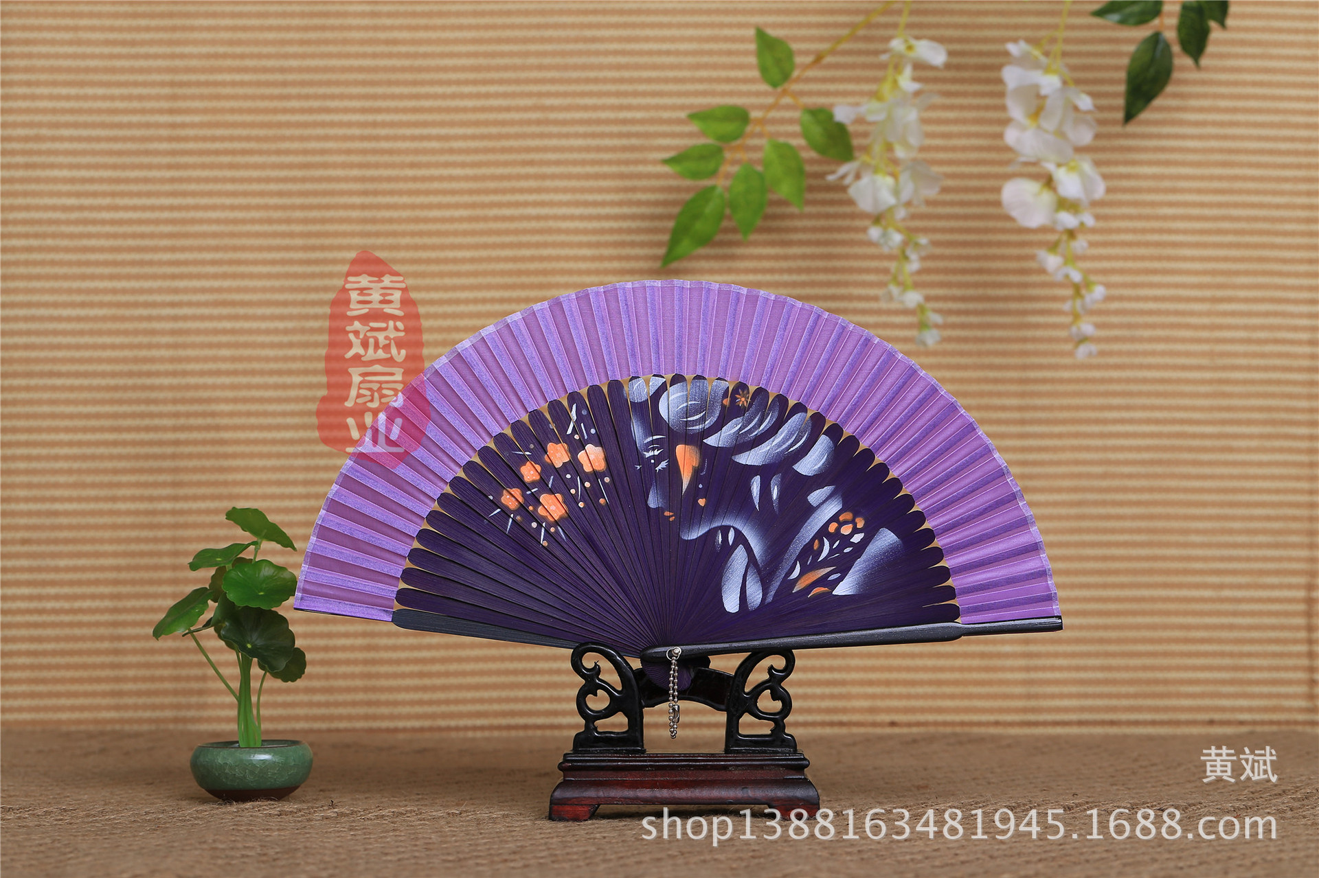 头青喷绘扇  多款花鸟 美女图 高档女扇 珠光柄喷绘丝绸扇子 折扇详情22