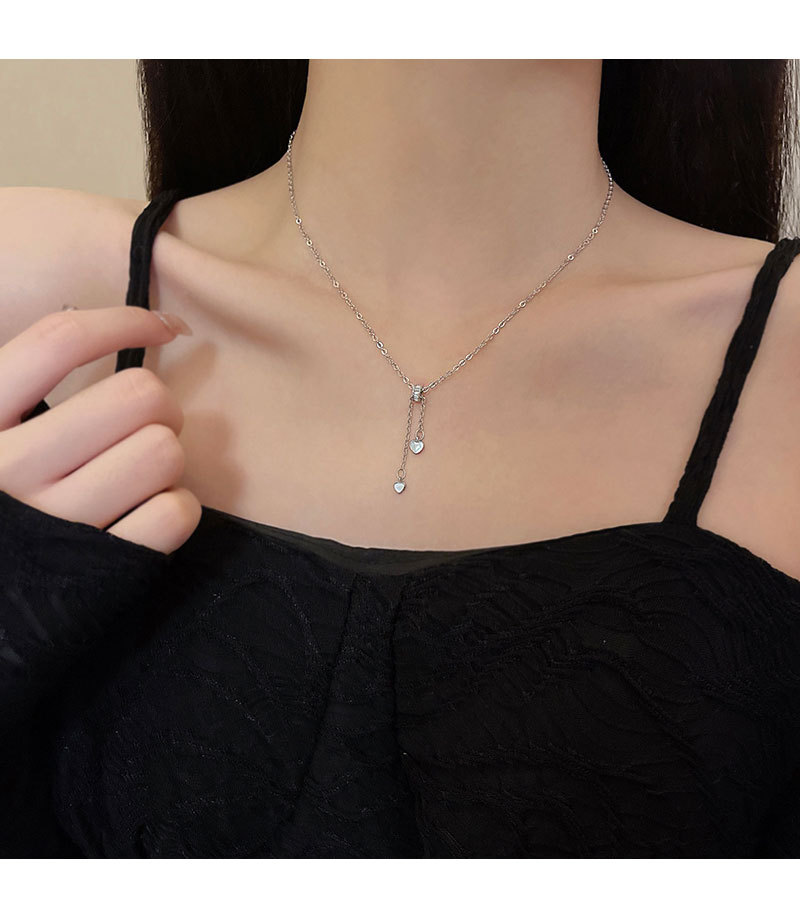 European and American light luxury heart-shaped mother-of-pearl titanium steel necklace, versatile for women, niche design sense collarbone chain, best-selling personalized accessory pic 13