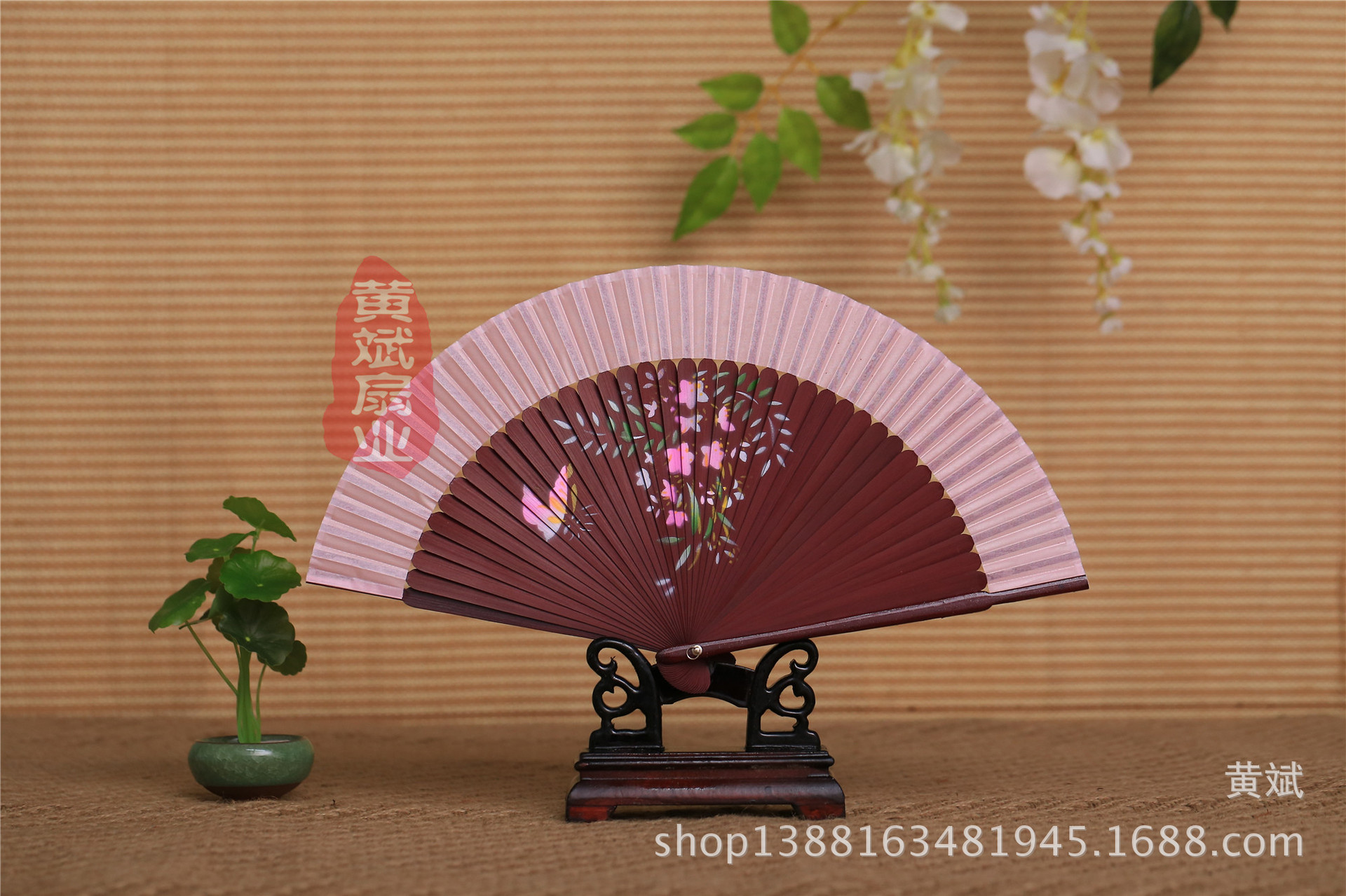 头青喷绘扇  多款花鸟 美女图 高档女扇 珠光柄喷绘丝绸扇子 折扇详情26