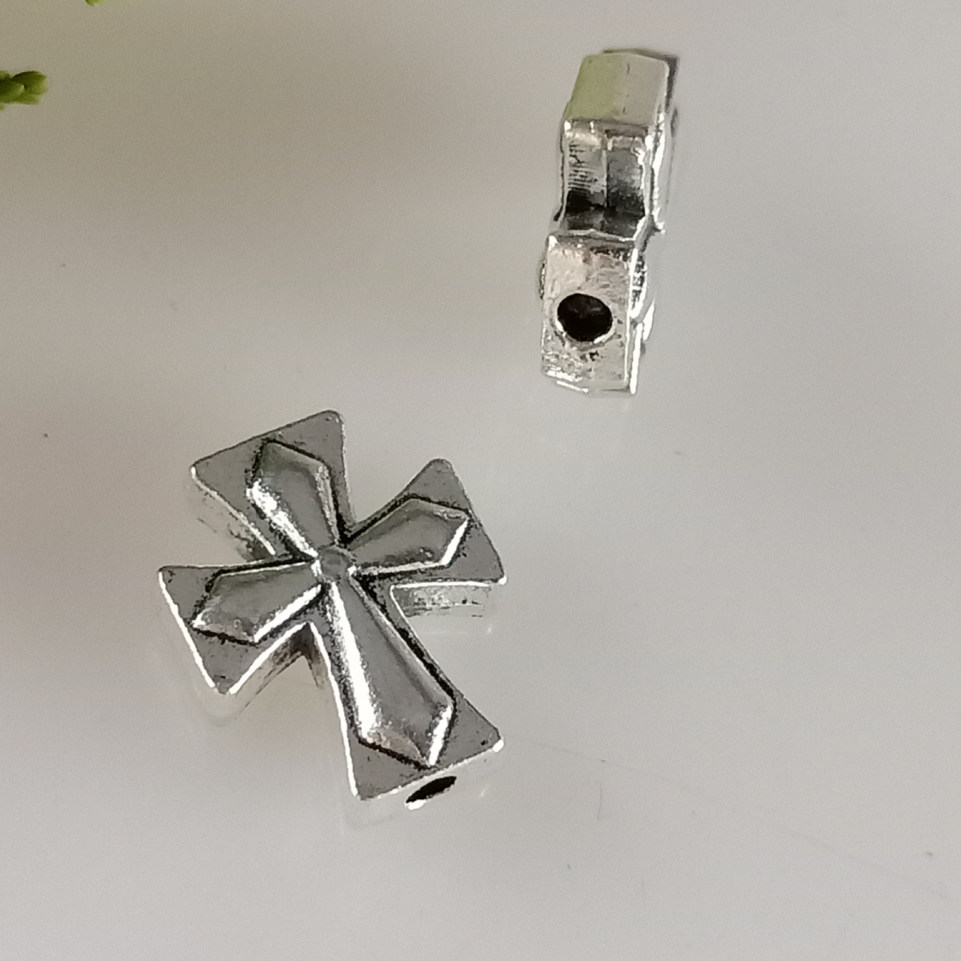DIY饰品配件手链 项链 合金串孔十字架配饰11*14mm 厂家批发详情3