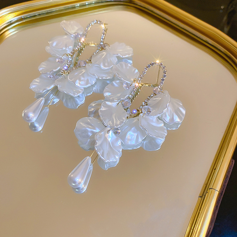 Silver needle, pearl, flower, shell, long tassel earrings, light luxury and fashionable design sense, high-end earrings wholesale pic 6