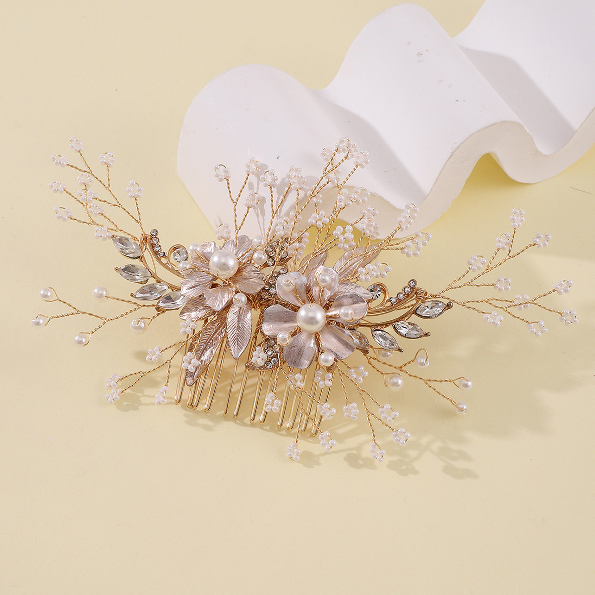 European and American exquisite handcrafted ceramic rose bouquets, bridal hair accessories, fresh and delicate pearl bridal wedding dress accessories pic 2