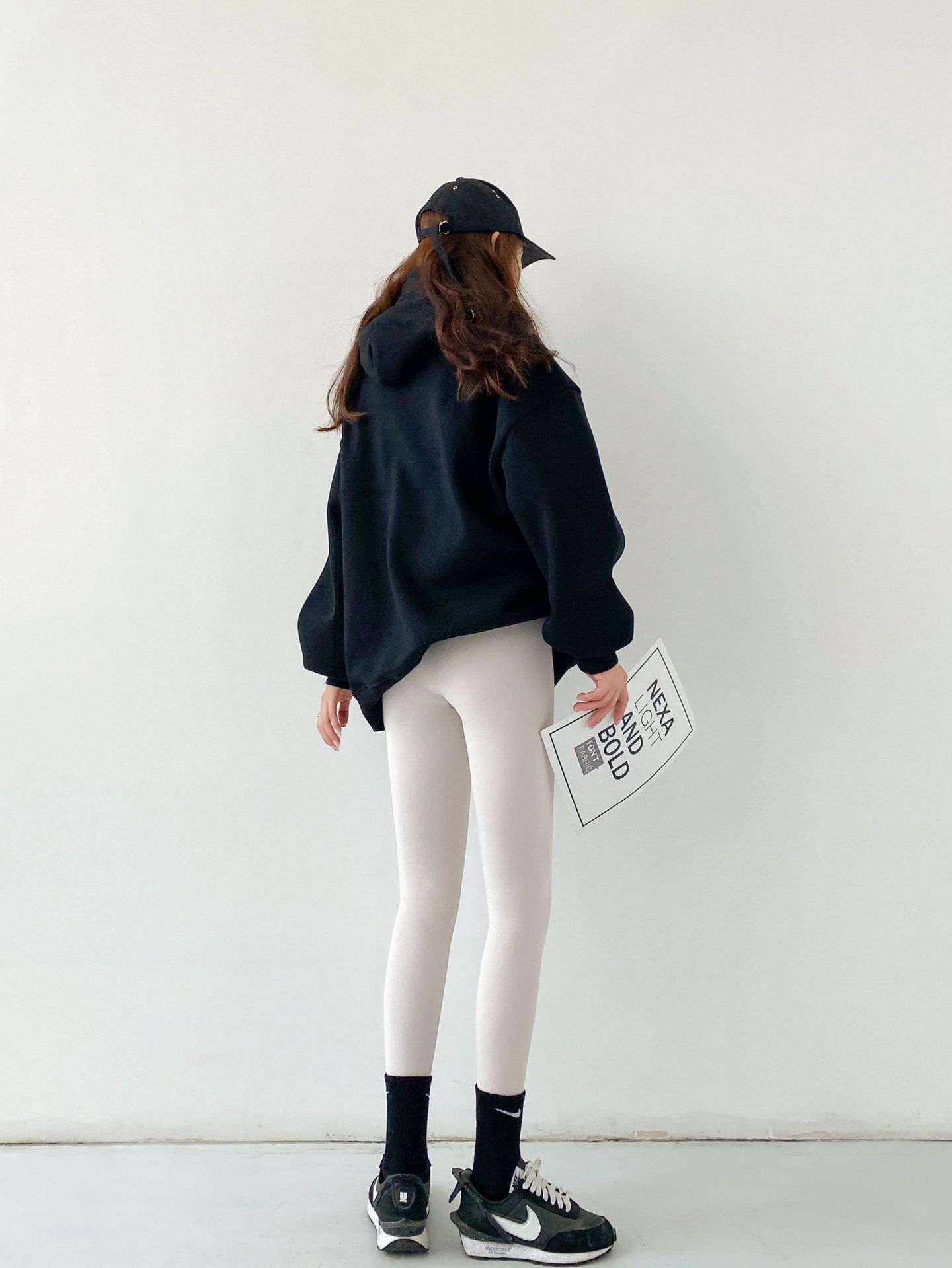 Wholesale of 2023 Spring and autumn tight-fitting high-waisted leggings, water-sparkling Barbie pants, a must-have for lifting buttocks, 9-inch pants, a one-piece replacement for women pic 60