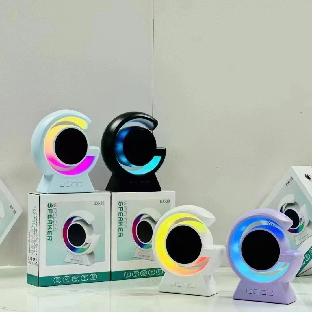 跨境爆款蓝牙音箱迷你礼品插卡音箱跑马灯彩灯蓝牙音箱详情4