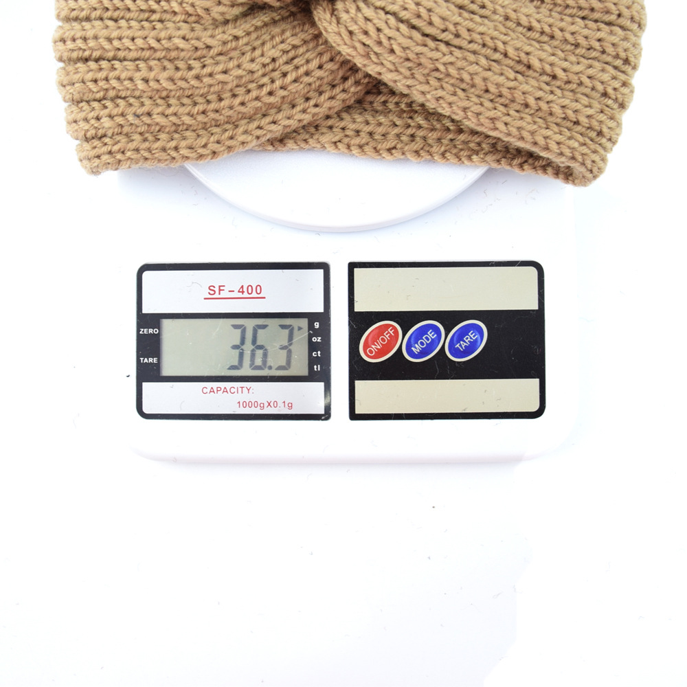 European and American knitted cross-wool hair bands, ear-protecting headbands, hand-woven headbands, flat, fashionable and warm autumn and winter hair accessories pic 5