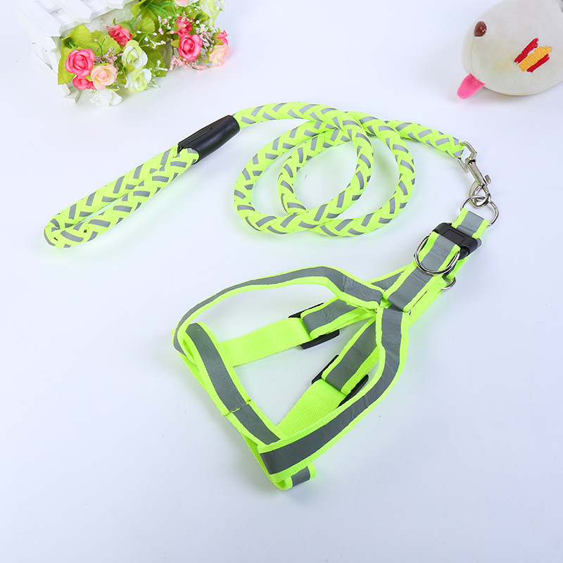 Wholesale of household pet leashes, small dog reflective hand-woven round leashes, chest and back dog leashes, and pet supplies from the manufacturer pic 10
