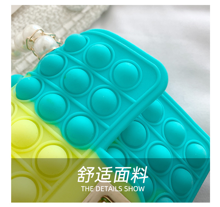 A new silicone bag for women in spring 2022, a trendy and avant-garde rat-killing pearl chain small square bag pic 8