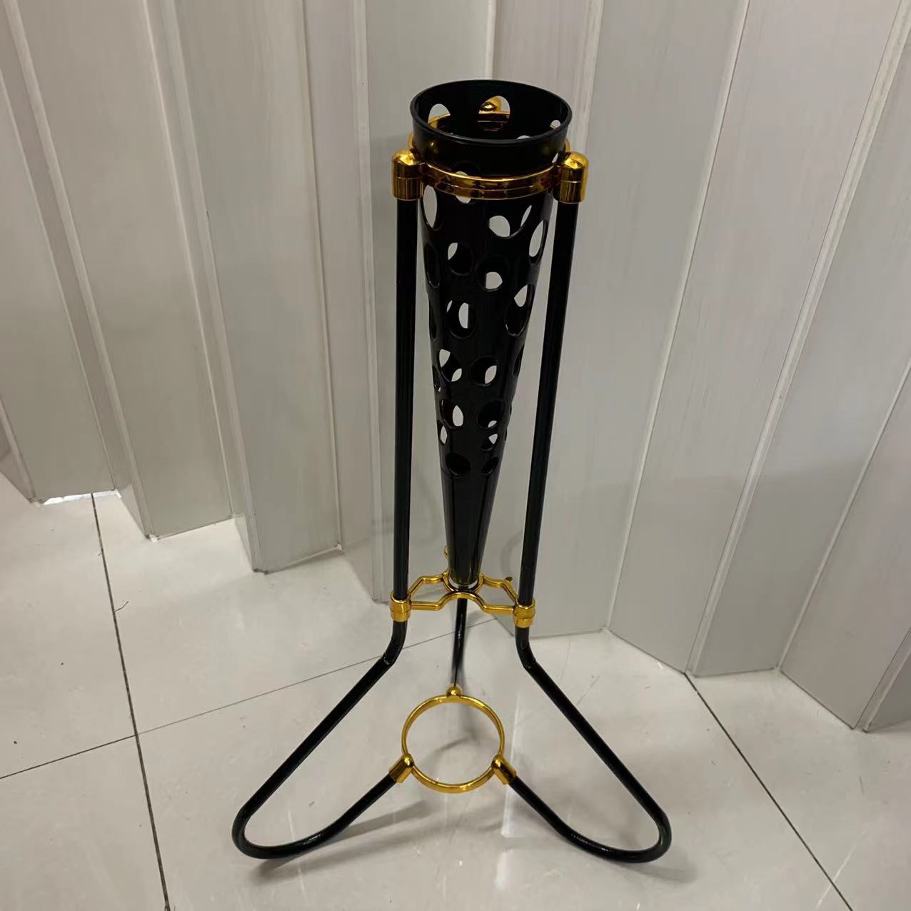 d40b9e9f7f422cc09573a409bc9880