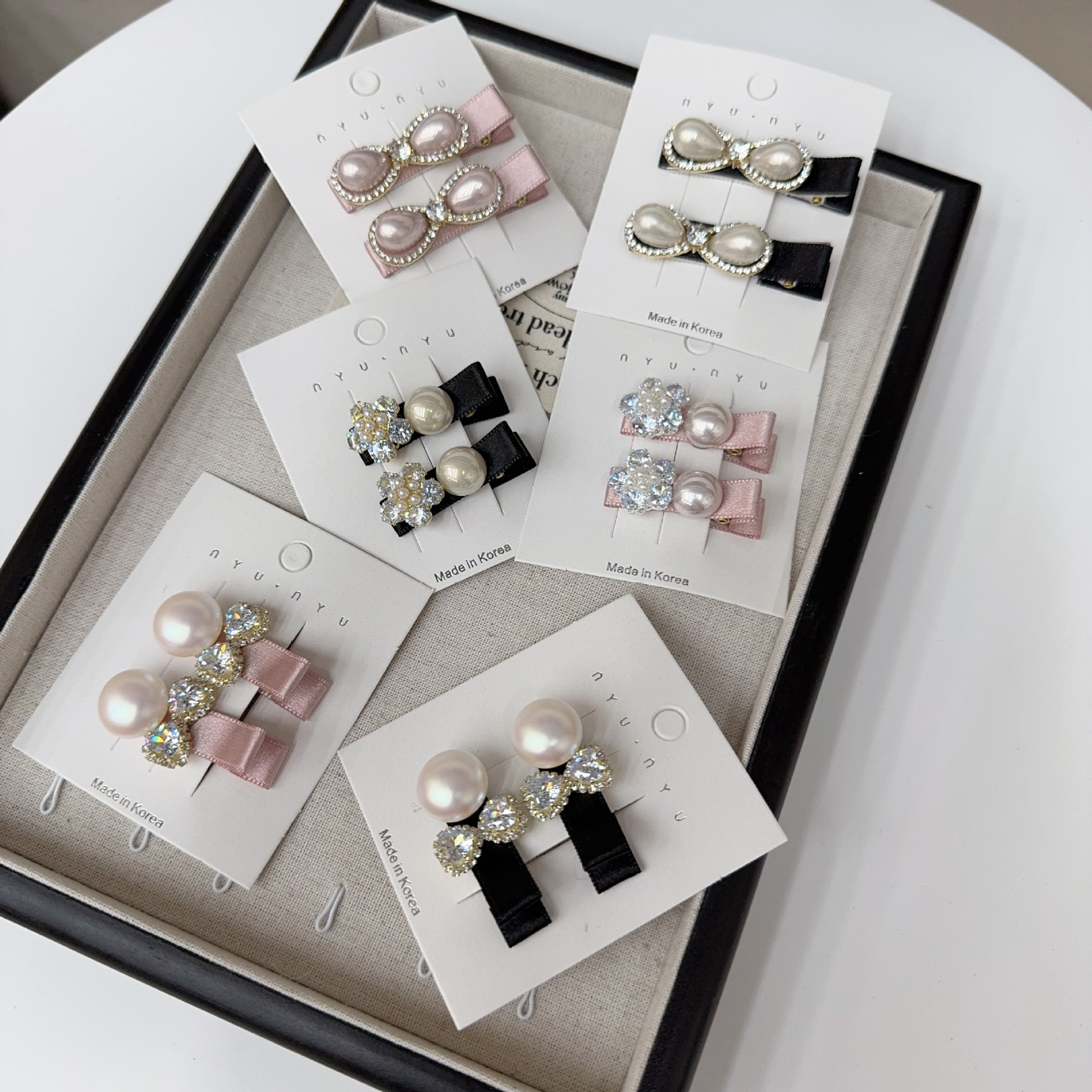 High-gloss pearl InS-style alloy hairpin for Spring 2024, new side bangs princess forehead hairpin pic 1