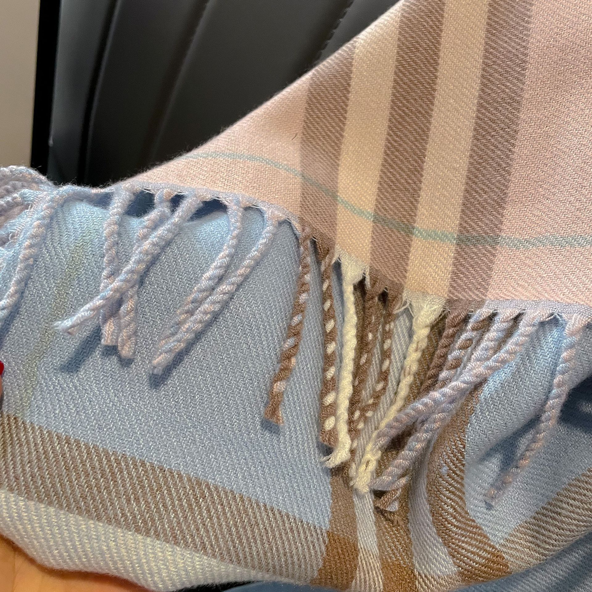 秋冬围巾女2023新款欧美经典复古仿羊绒格子披肩加厚保暖围脖批发详情9