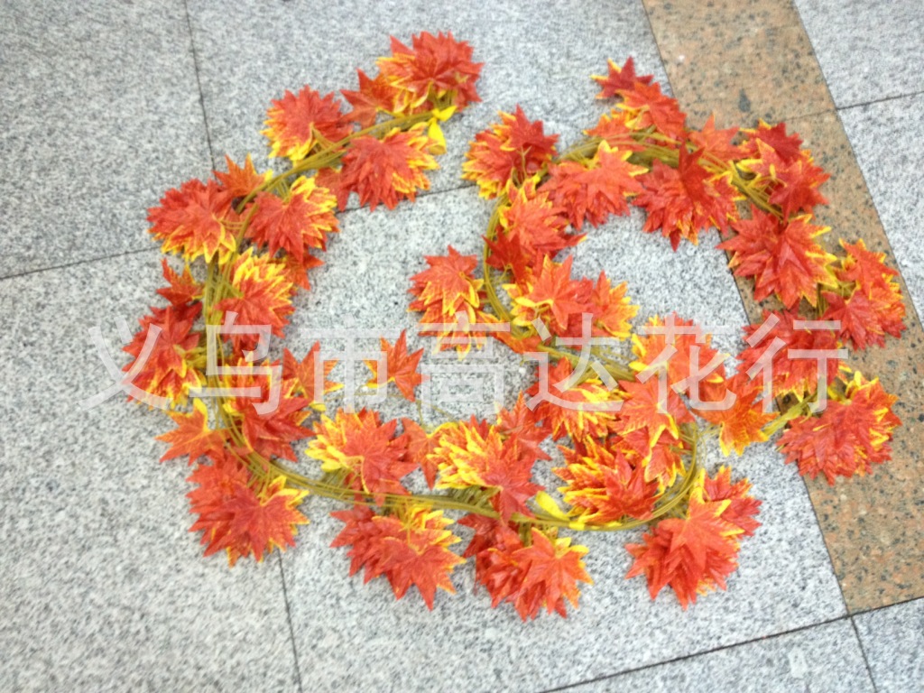Artificial red maple leaf vine, ivy decorative vine, grape leaf vine manufacturer, ten-thousand-year green leaf vine pic 1