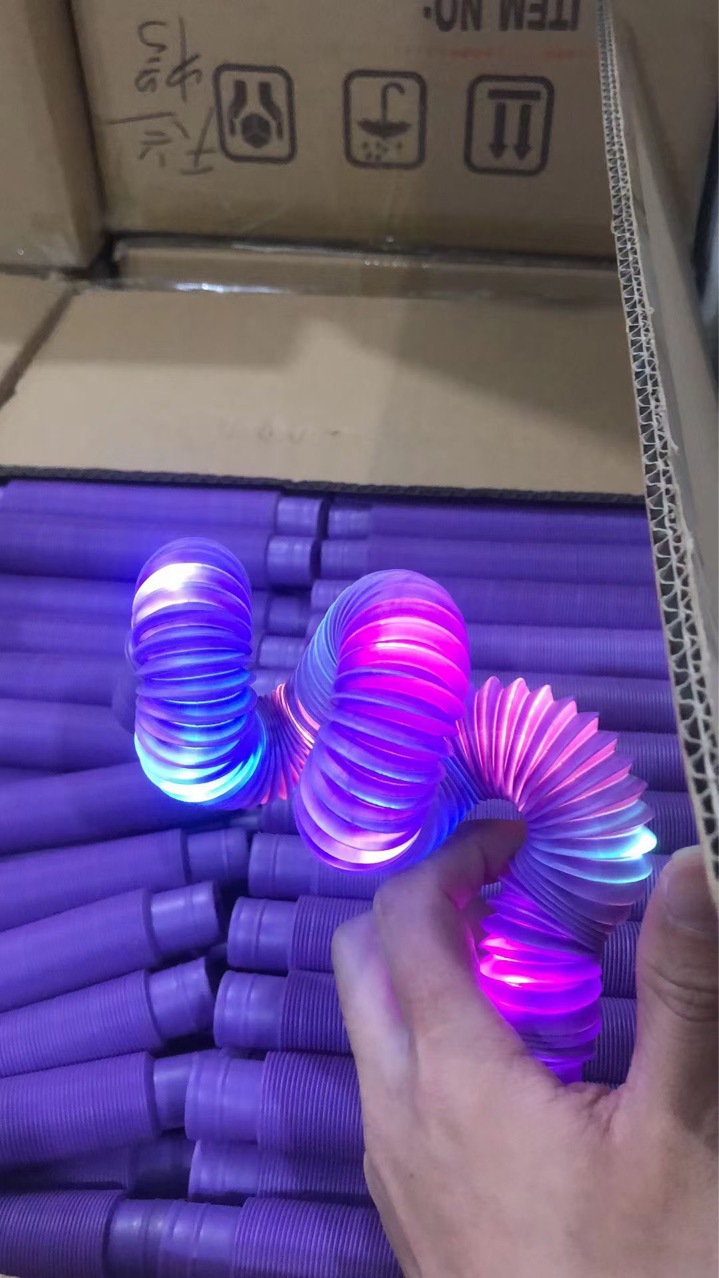 亚马逊跨境外贸poptub趣味发光彩色伸缩管儿童解压玩具拉伸塑料管详情7