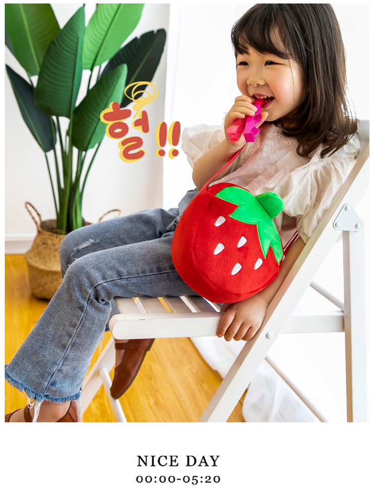 春季新款儿童单肩包休闲水果系列斜挎包个性时尚卡通款小清新包包详情3