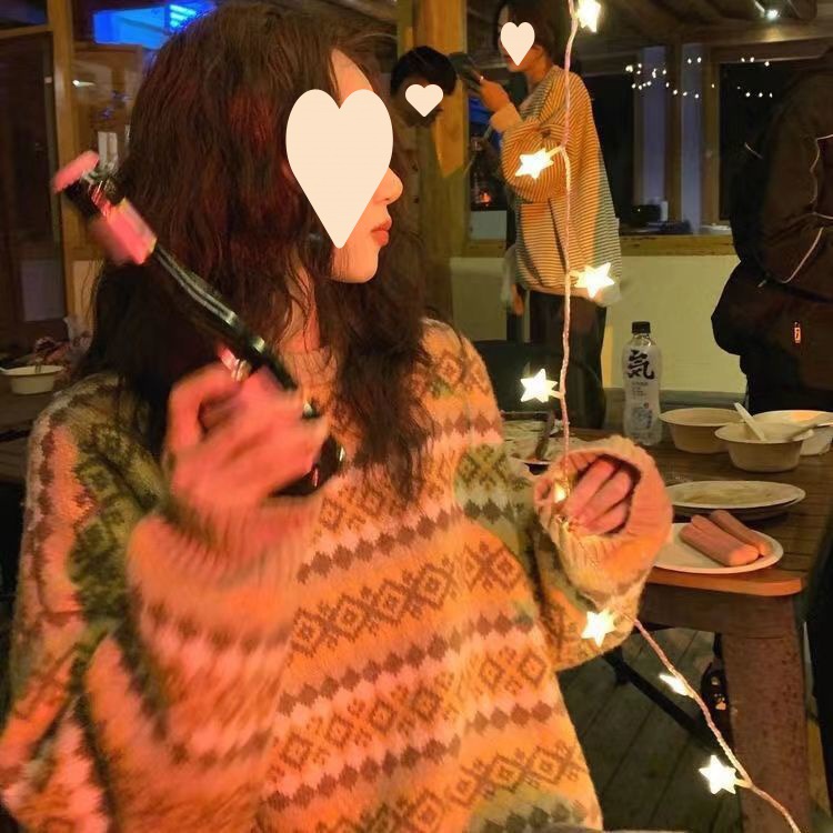 2023秋冬新款韩版宽松菱格毛衣女设计感小众针织衫复古休闲慵懒风详情14