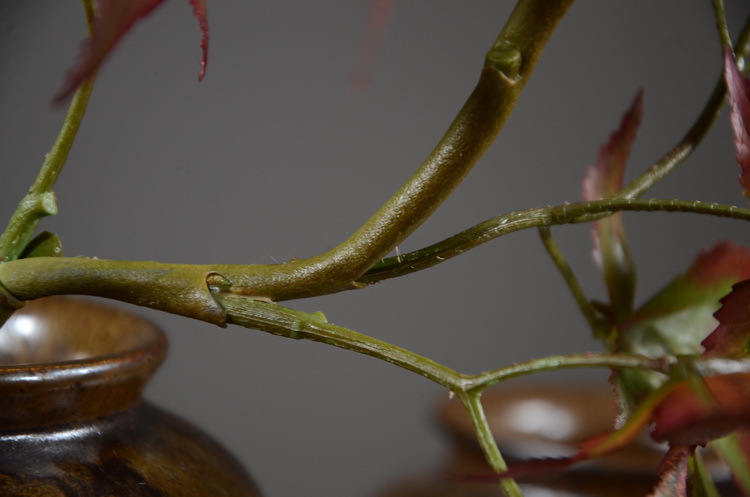 Factory wholesale of artificial flowers, direct sales from the manufacturer, wholesale of artificial green plants, home decoration flowers, red artificial leaves, artificial maple leaves pic 24