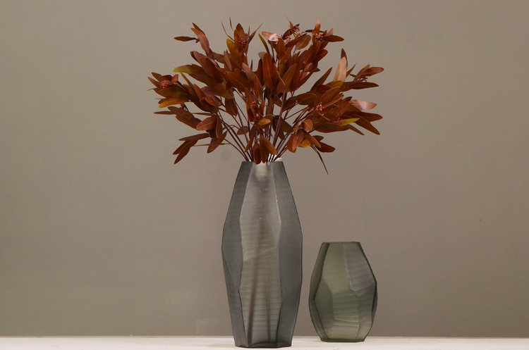 Dongli Flower Industry, the original manufacturer, offers direct sales of green plants in stock, wholesale of artificial leaves, round leaves with fruits, eucalyptus leaves, eucalyptus leaves, and one-piece consignment pic 32