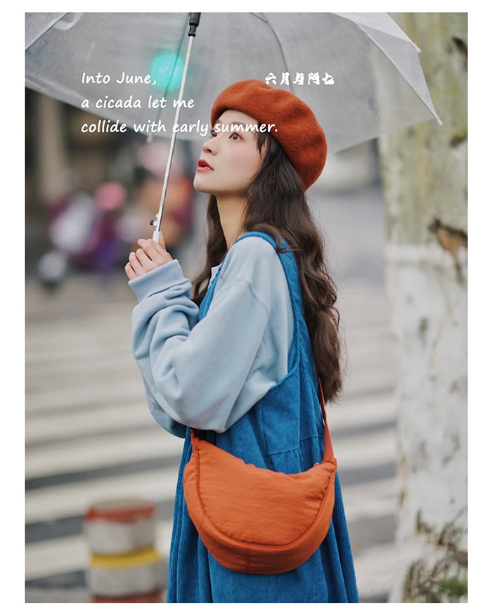 U家试衣间同款女斜挎包小红书尼龙饺子包学生单肩包布包工厂货源详情8