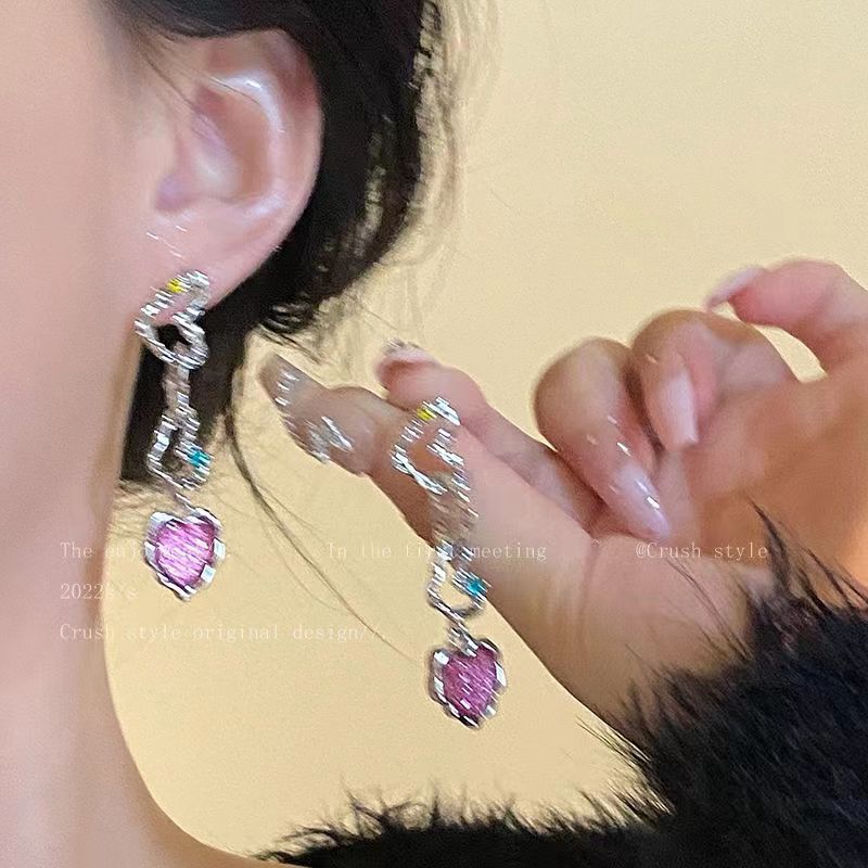 Instags-style pearl heart-shaped earrings for women, exquisite, niche, versatile and high-end stud earrings, 925 silver needle best-selling earrings wholesale pic 19