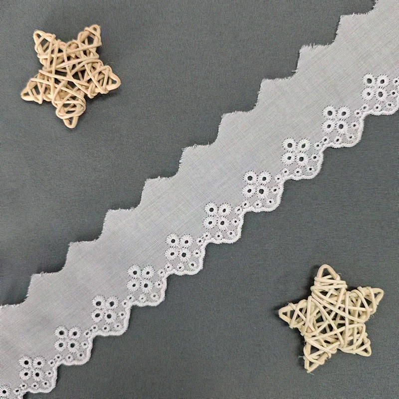 Wholesale of cotton embroidered lace, hollowed-out lace, embroidered skirt hem, clothing accessories, milk silk, perforated, barcode 2.5 pic 125