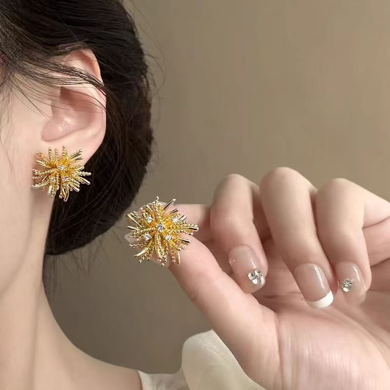 Exquisite zircon dandelion flower stud earrings with a light luxury and high-end feel, Korean exquisite earrings, retro light luxury earrings for women pic 17