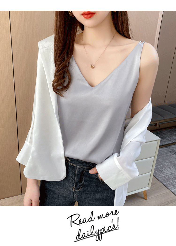 Jialqi, a popular female summer V-neck dress with a halter top, wears a suit over it and a silk satin slim-fitting base layer inside pic 28