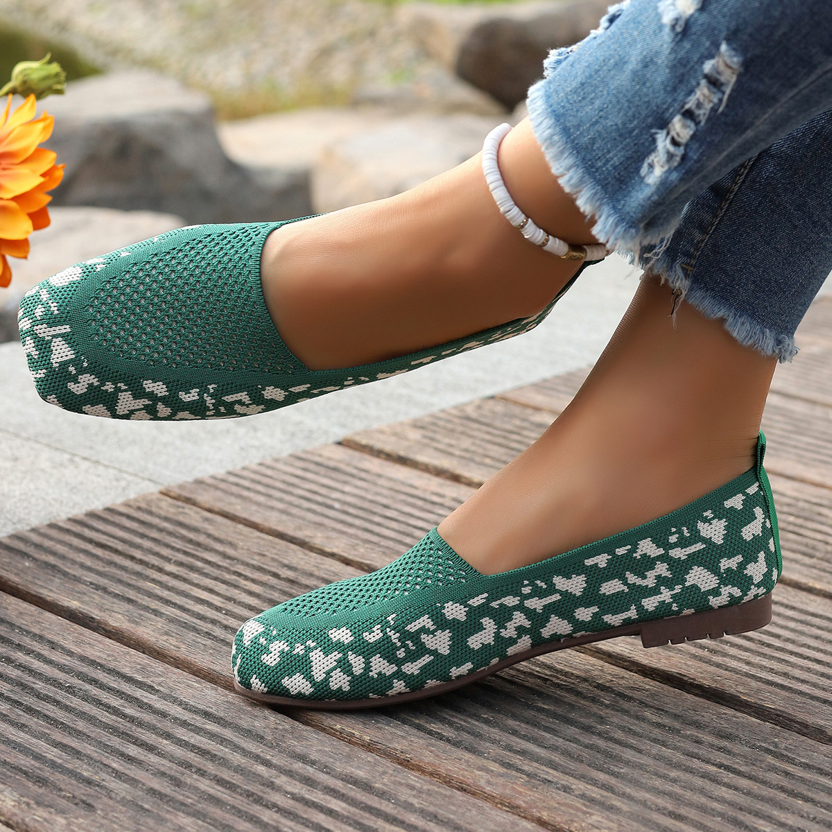 跨境大码方头平底单鞋欧美飞织一脚蹬女鞋详情2