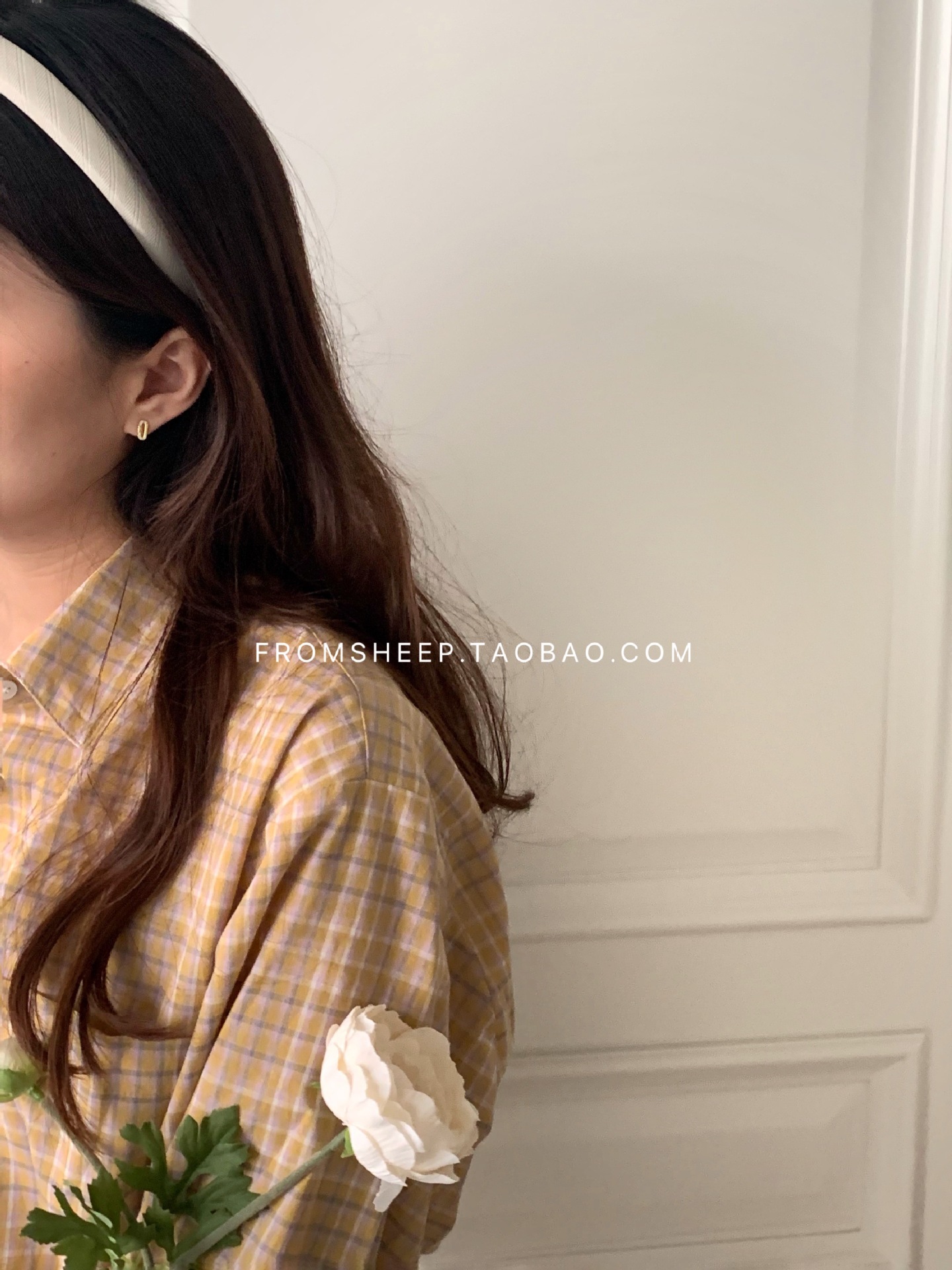 Korean-style hairbands for women in 2025 are trendy and versatile for going out. The headband is simple and elegant, and the hairpin is a popular online hair accessory with wide edges and a sweet look pic 17