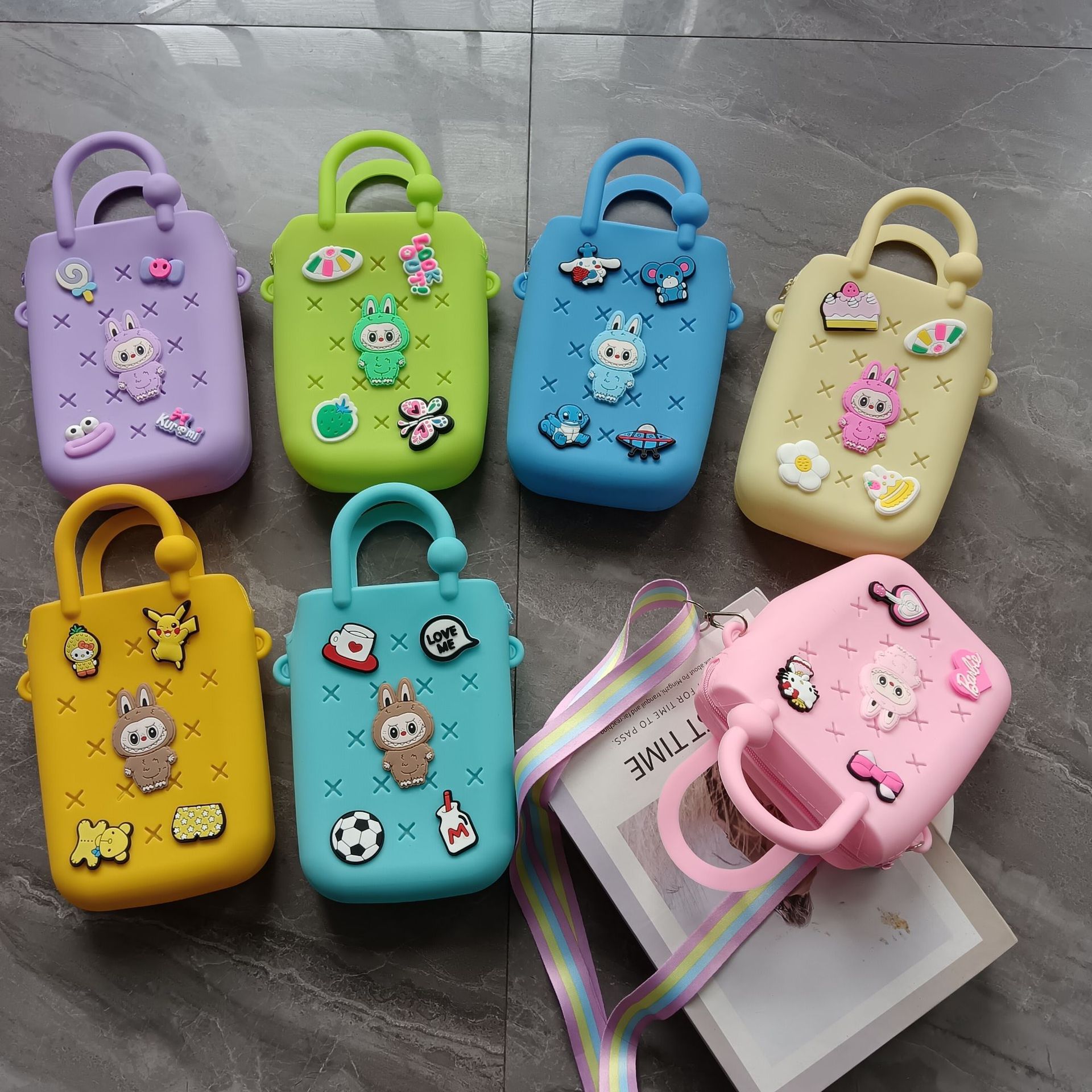 方形洞洞硅胶零钱包儿童diy斜跨手提钥匙包 可爱卡通硅胶包包洞洞乐零钱包硅胶手提包斜挎包儿童玩具包详情7