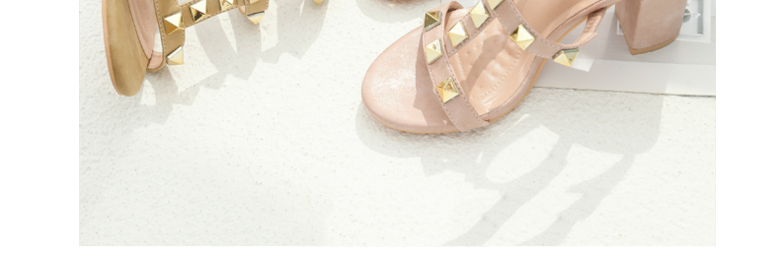 复古高跟凉鞋广州女鞋粗跟中跟一字带铆钉鞋子女新款高跟鞋工艺鞋详情12