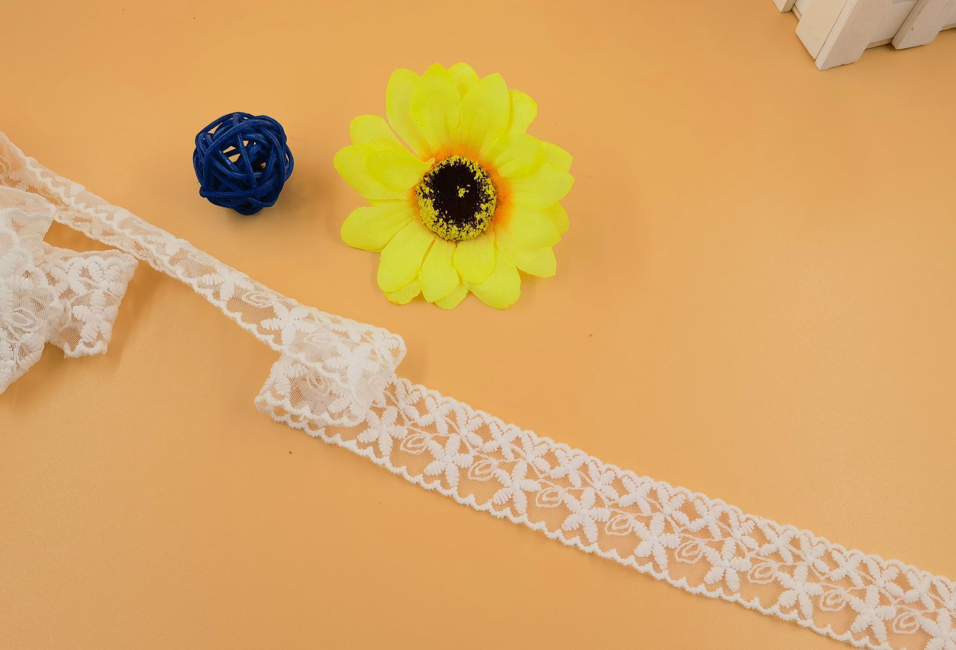 2.5cm new best-selling clothing lace accessories from the US network, double-sided lace lace accessories, mesh embroidery lace pic 8