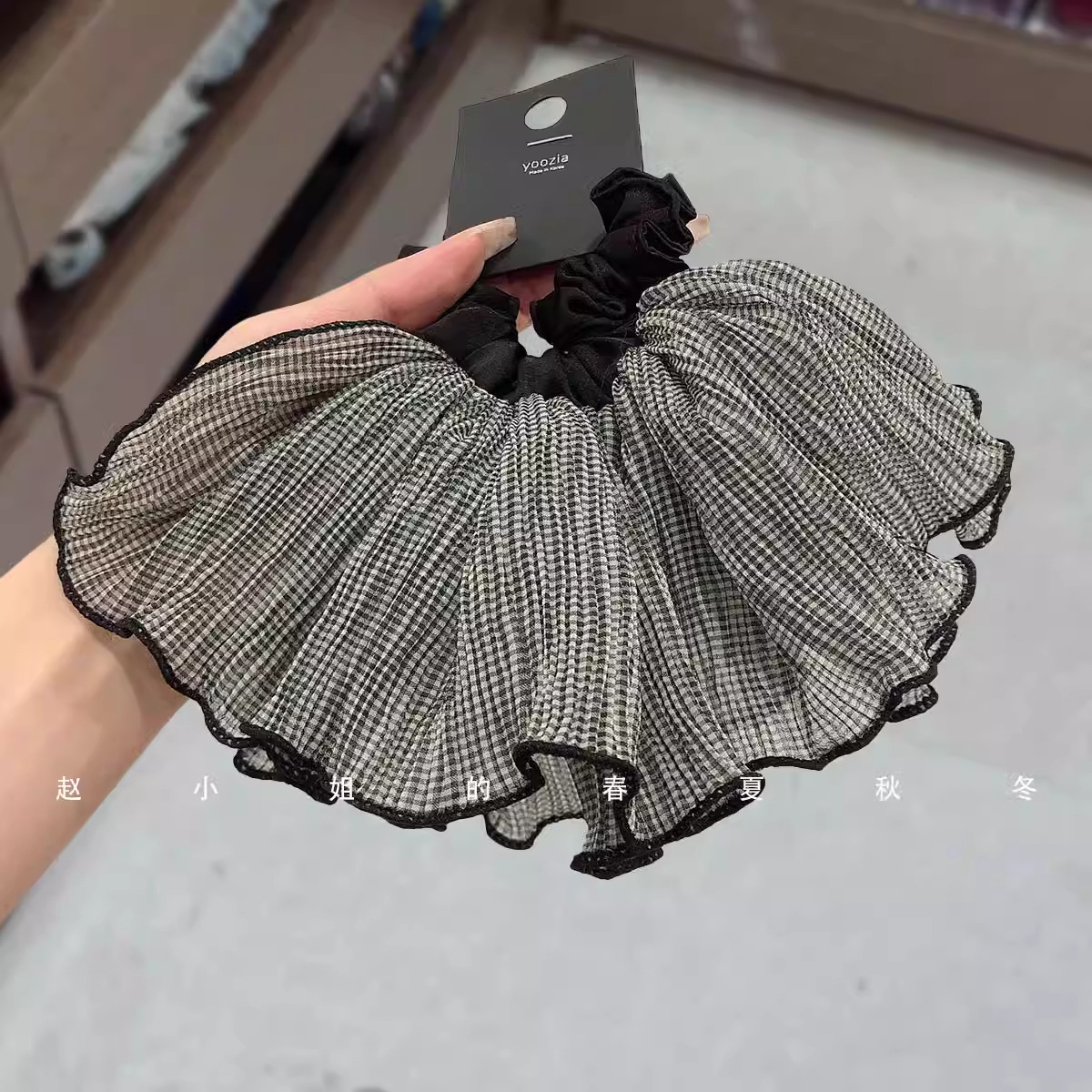 Niche design headwear, Korean hair accessories, spring and summer color contrast, ins style, versatile mesh headband, black and white little dress, hair band pic 4