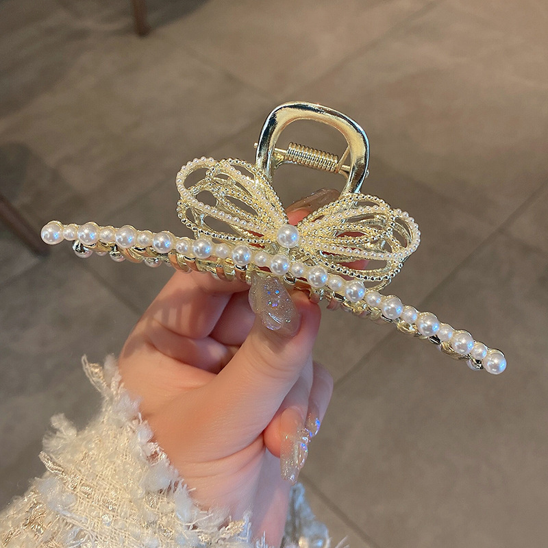 Elegant hair clip at the back of the head, large shark clip, elegant bow headwear, female 2023 Internet celebrity hair clip pic 6