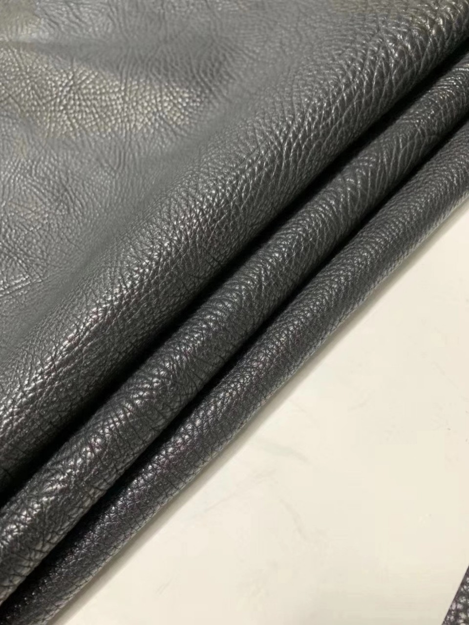 义乌哈牛真皮黑色头层自然甩自然纹2.0mm001详情5