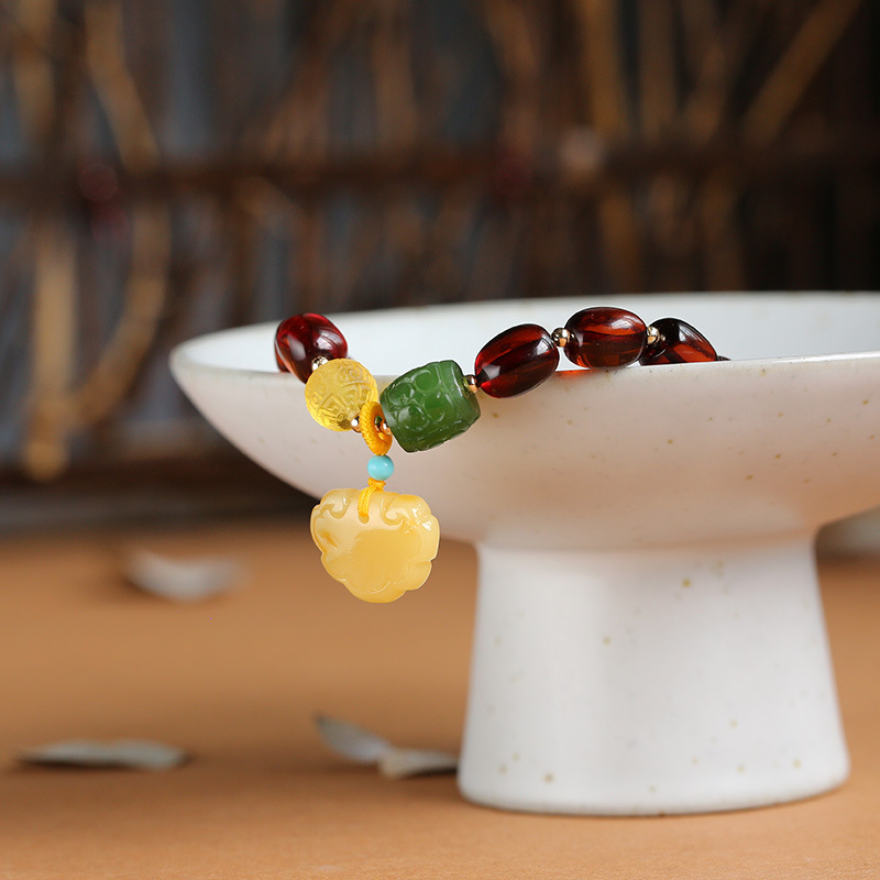 Factory direct sales of natural amber portable bracelets, safety locks, blood amber amber bracelets, new styles, one-piece delivery pic 7