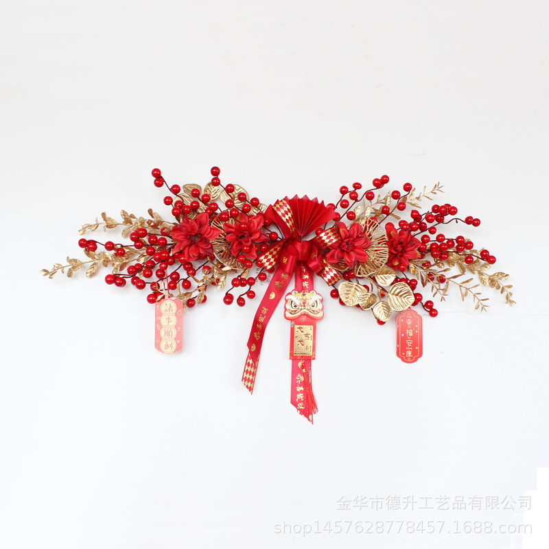 For the joy of moving to a new home, decorate with red and prosperous fruit pendants. For the New Year, decorate the home, hotel and restaurant scenes pic 7