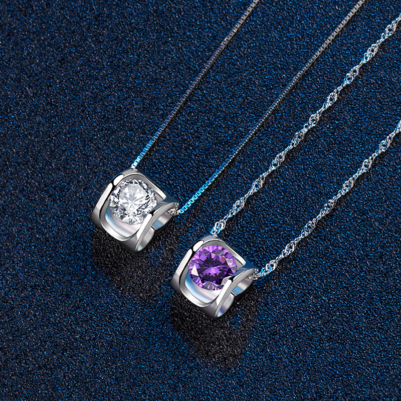 A high-quality imitation D-color moissanite four-leaf clover female pendant with eight hearts and eight arrows from a live-streaming product by a popular influencer on Kuaishou and Douyin pic 48