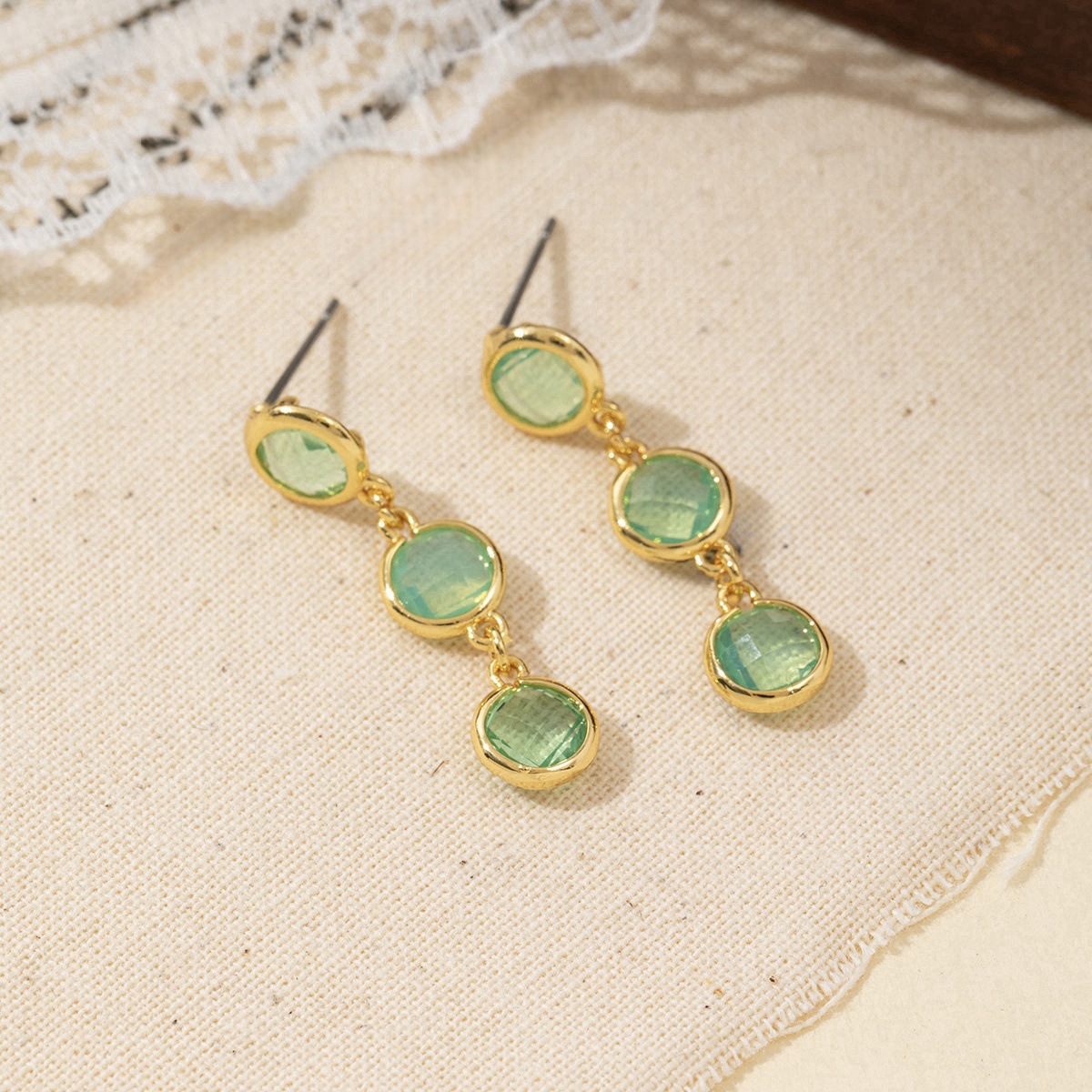 Wholesale of new cross-border genuine gold electroplated earrings, simple geometric earrings, best-selling earrings on AliExpress and Amazon pic 4