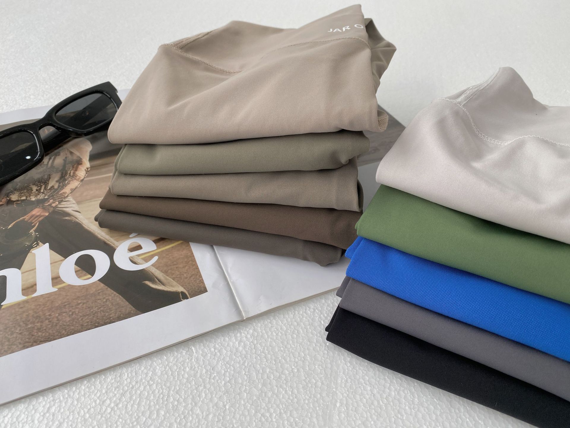 Wholesale of 2023 Spring and autumn tight-fitting high-waisted leggings, water-sparkling Barbie pants, a must-have for lifting buttocks, 9-inch pants, a one-piece replacement for women pic 6