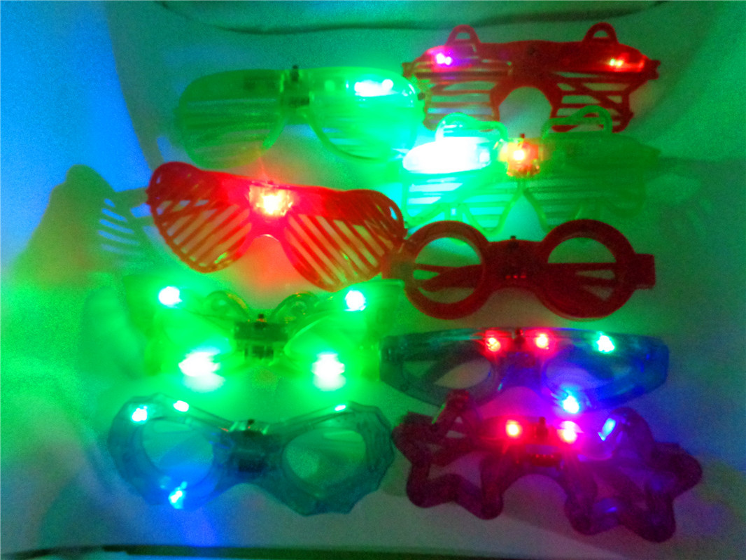 Birthday party glowing eyes, flashing cheers, blinds, LED eyes, street stall bestsellers, plastic butterfly eyes pic 3