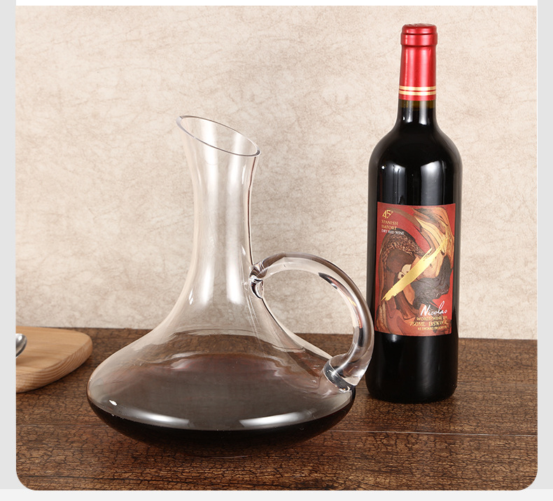 Factory direct sales of transparent crystal glass decanters with creative handles and slanted wine decanters in stock for wholesale pic 4