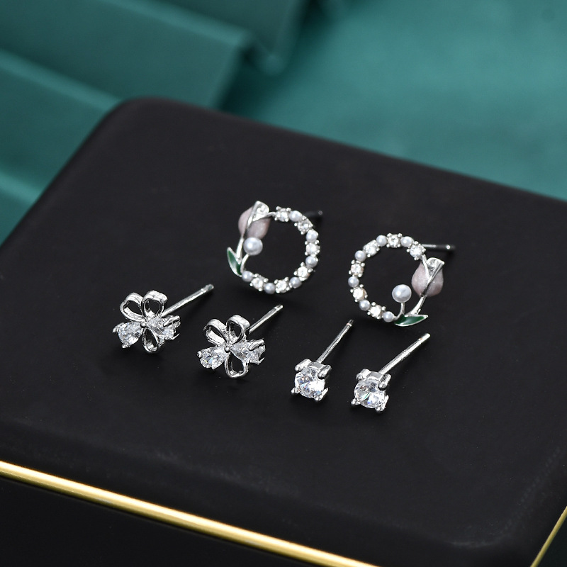 S925银针一卡三对装锆石花瓣养耳小耳钉女ins风气质耳环耳饰品详情6