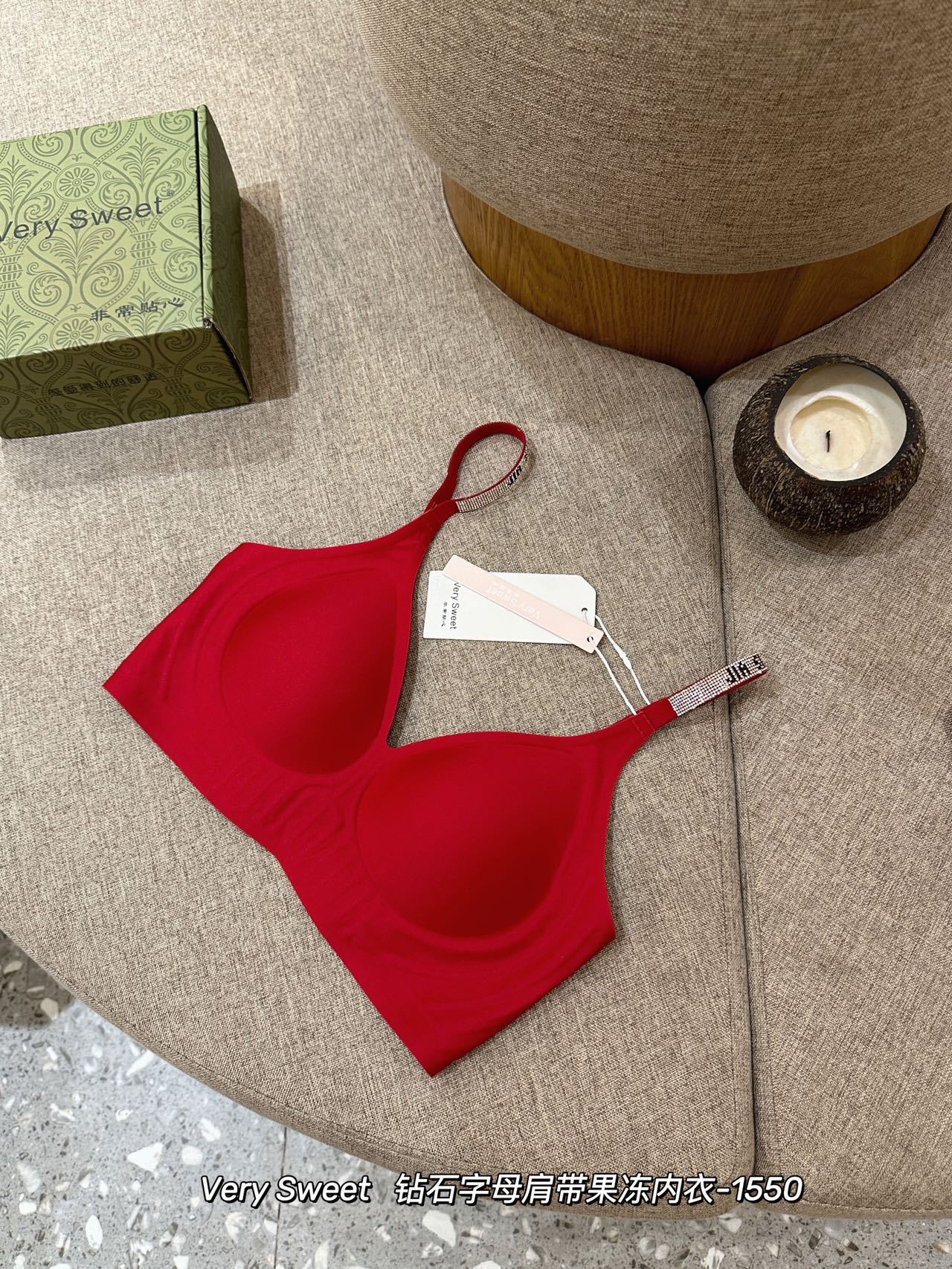 内衣套装女礼盒装~无痕小胸聚拢无钢圈美背舒适薄款收副乳文胸罩详情23