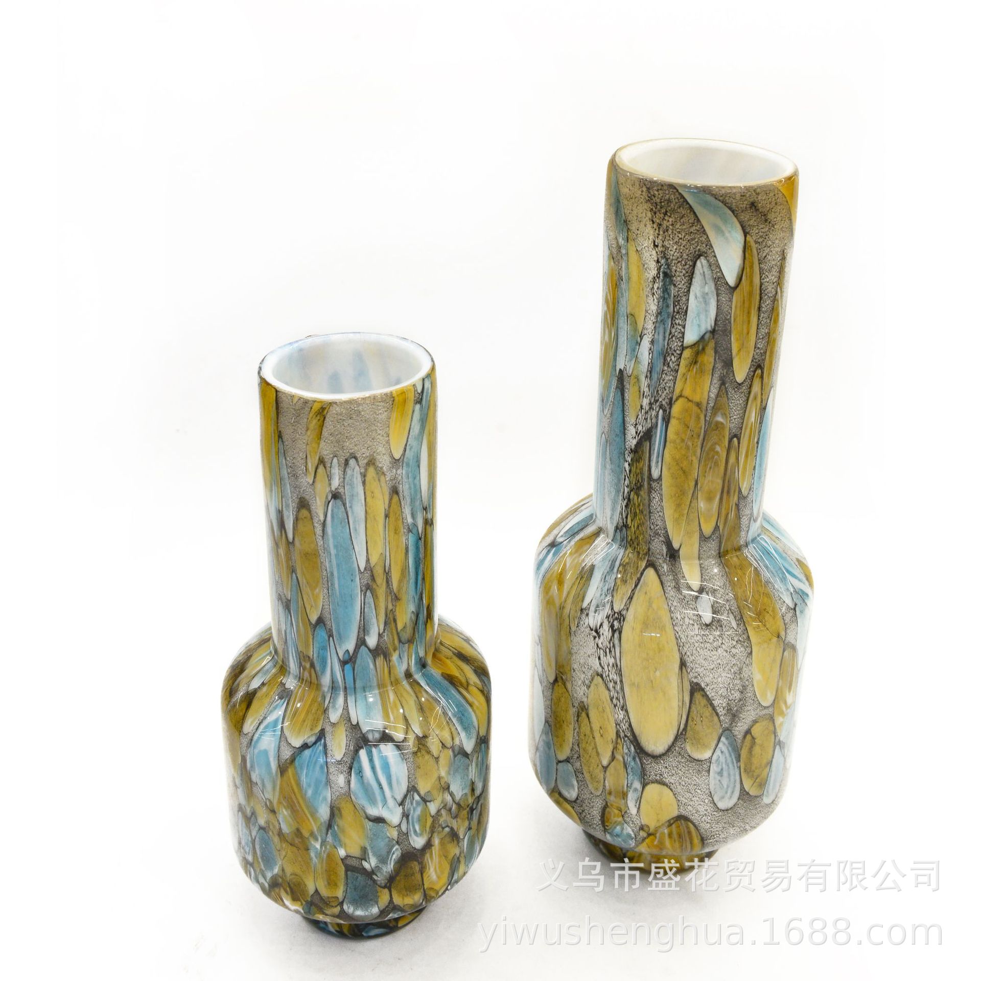 现代简约彩绘中古风玻璃花瓶摆件家居样板房会台面软装设计工艺品现代简约彩绘中古风玻璃花瓶摆件家居样板房会台面软装设计工艺品详情1