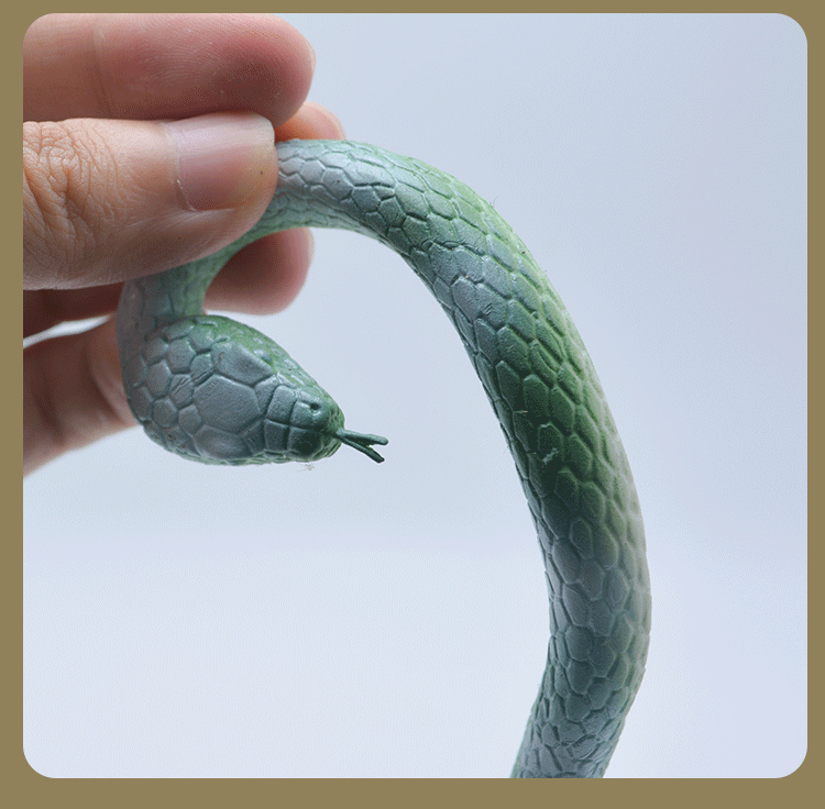 景区地摊跨境吓人整蛊假橡胶蛇 创意新奇特玩具整人仿真蛇批发详情4