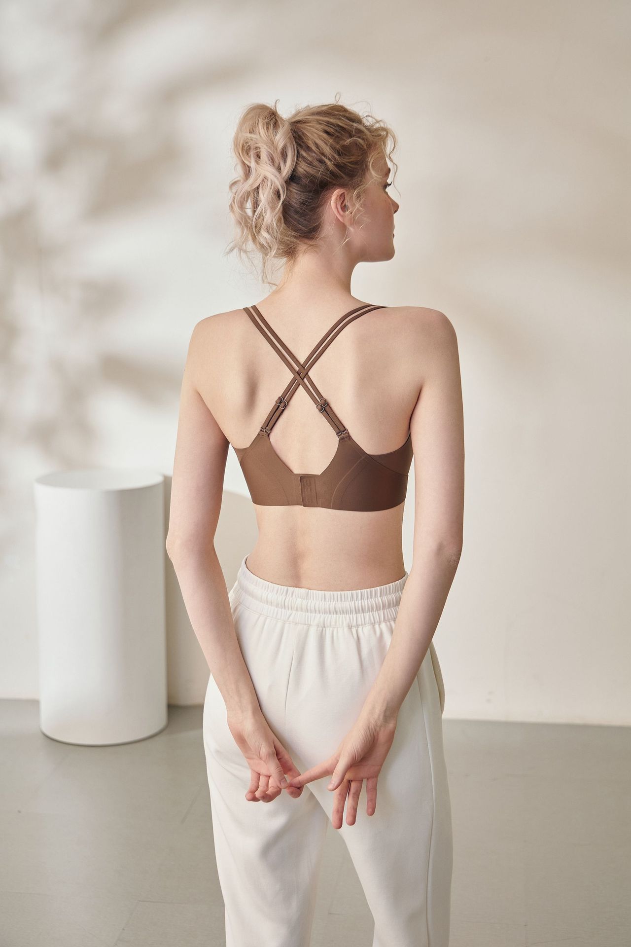 3352无钢圈轻奢感薄杯美背深V聚拢性感无痕提拉网纱简约内衣详情26